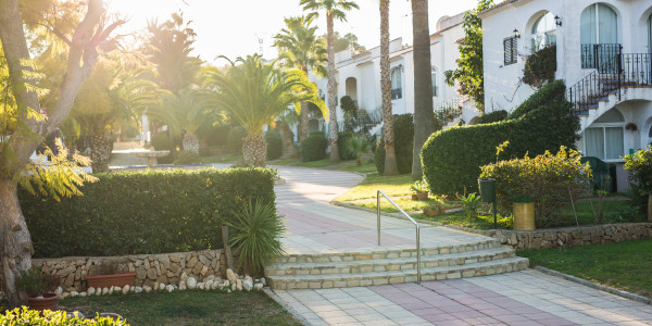 Compraventa de Inmuebles en L'Alcora · Villas