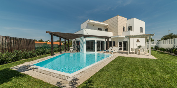 Inversores, Intermediarios, Agentes y Brokers Inmobiliarios en La Pobla Tornesa · Villas